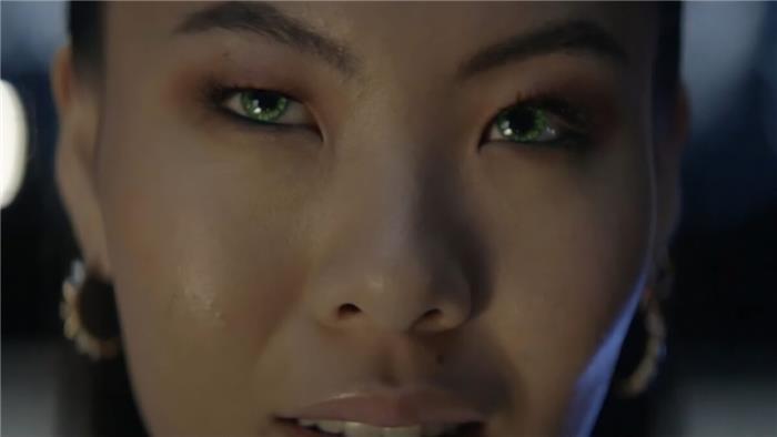 Mary Hamilton de Batwoman Nicole Kang se transforma en la nueva imagen Poison Ivy en primer vistazo