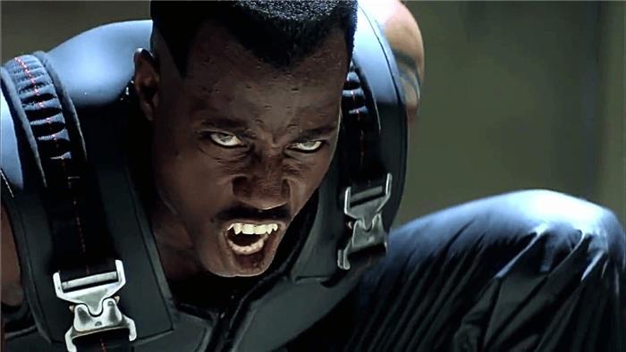 Blade pode transformar alguém em um vampiro ou Daywalker?