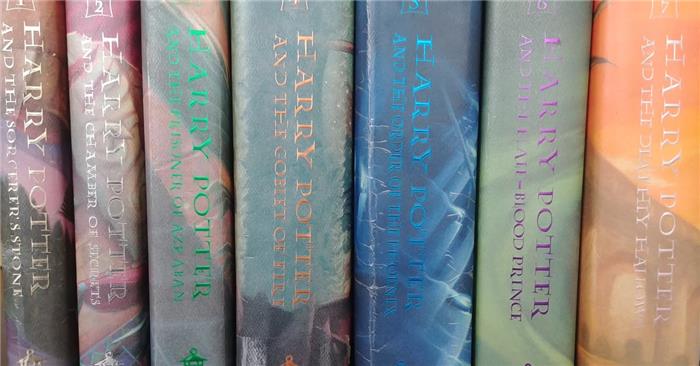 Alle 7 Harry Potter -Bücher in Ordnung