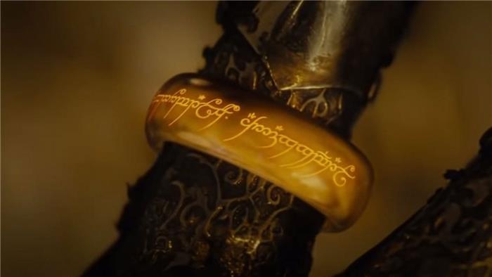 ¿Por qué el anillo único hace que todos sean invisibles excepto por Sauron??