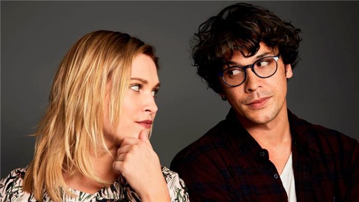 Je vais regarder 'Sci-Fi Thriller sets' the Top 100 'Stars, Eliza Taylor et Bob Morley en tête