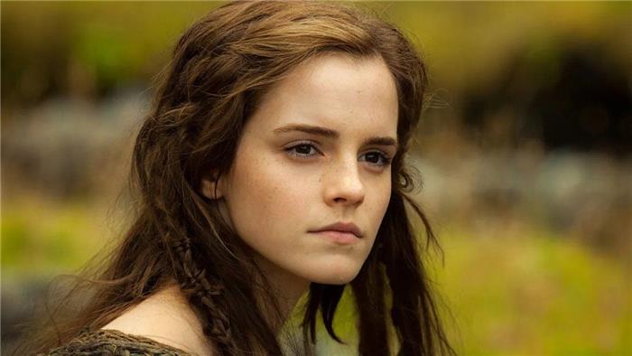 Emma Watson anuncia que voltará a atuar no próximo ano