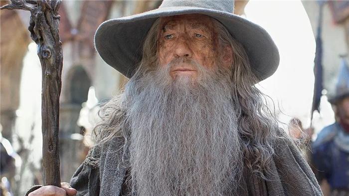 ¿Cuándo llegó Gandalf a la Tierra Media??