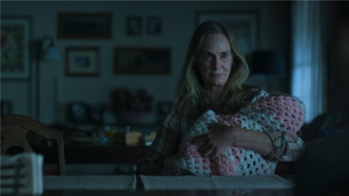 Wer ist Baby Zeke in Ozark und wie hat Darlene ihn bekommen??