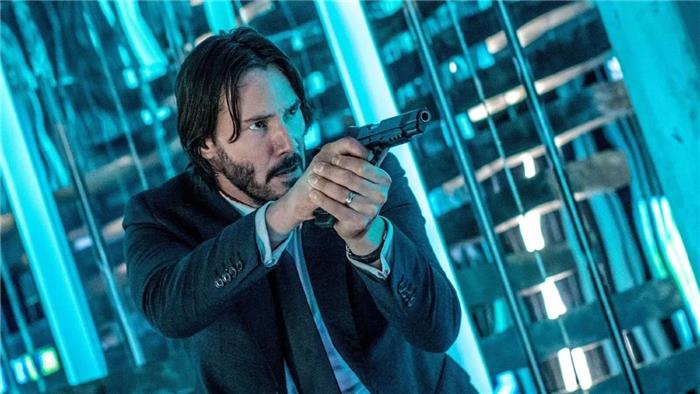 Perché John Wick inclina la sua pistola? Tecnica di tiro spiegata