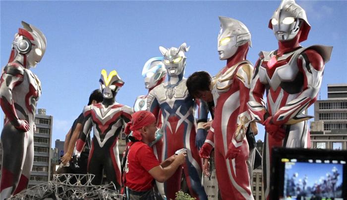 Todo ultramen cuántos hay en total?